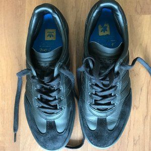 Adidas Businetz Size 9 Mens Black Sneakers